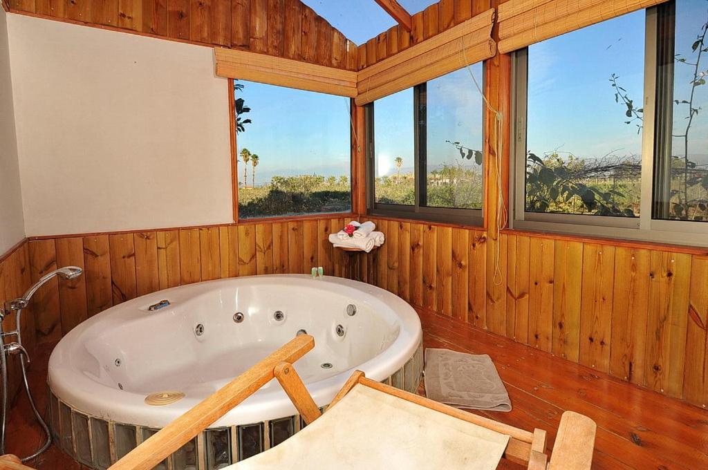איתן בקתות עץ Eitan Wood Cabins Resort Sede Eli'ezer Luaran gambar