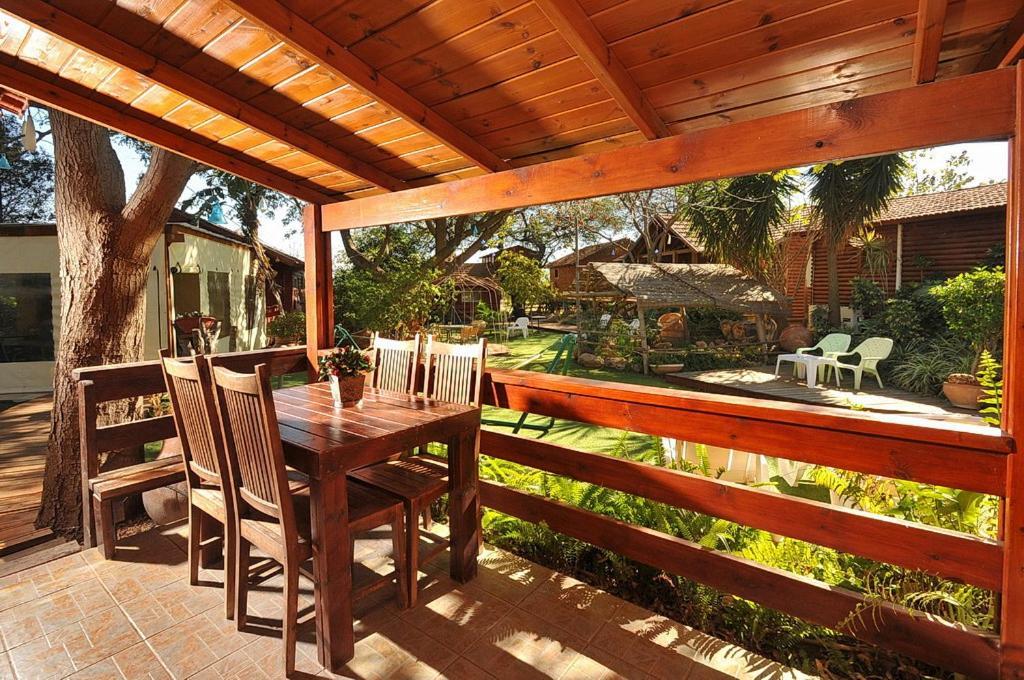 איתן בקתות עץ Eitan Wood Cabins Resort Sede Eli'ezer Luaran gambar
